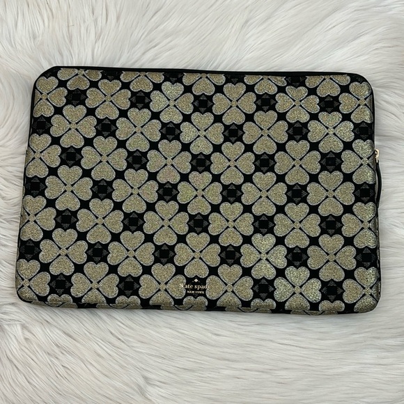♠️✨Kate Spade Laptop Case With Black Gold and Silver Heart Pattern✨ - Picture 7 of 7